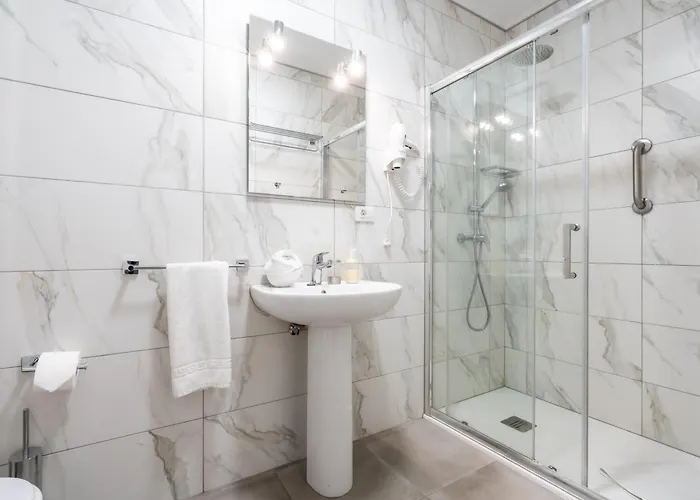 Lägenhetshotell Menores Sea View 3*