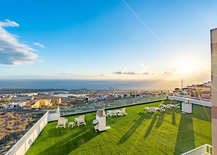 Menores Sea View 3* Costa Adeje (Tenerife)