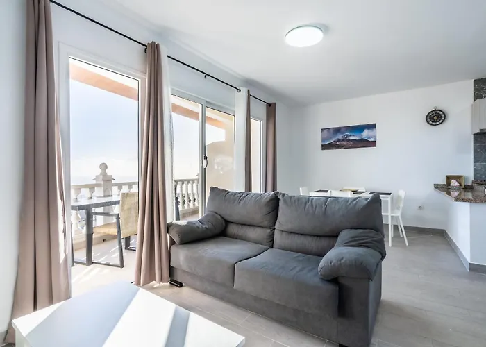 Menores Sea View 3* Costa Adeje (Tenerife)