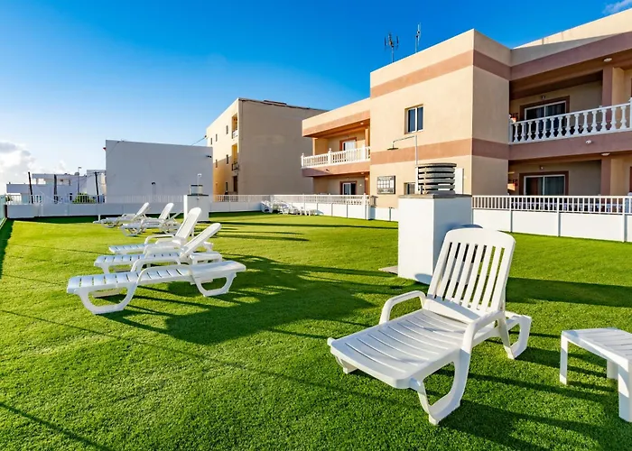 Menores Sea View 3*