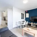 Menores Sea View מלון דירות 3*