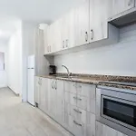 Menores Sea View מלון דירות