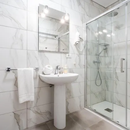 アパートホテル Menores Sea View 3*
