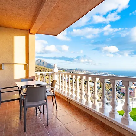 Menores Sea View アパートホテル