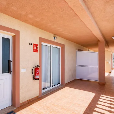 Menores Sea View Hotel apartamentowy