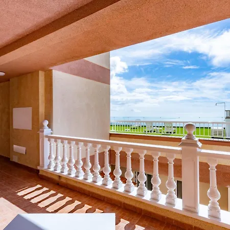Menores Sea View 3* アデヘ