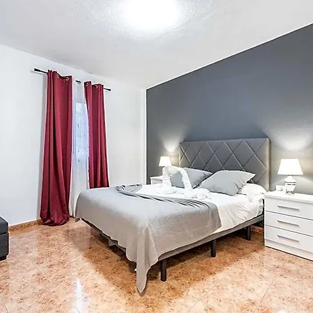 Menores Sea View Apartahotel