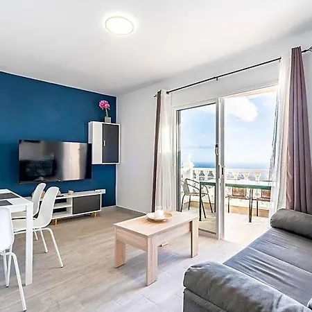 Apartahotel Menores Sea View 3*