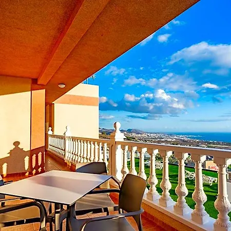 Apartahotel Menores Sea View 3*