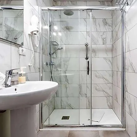 Apartahotel Menores Sea View 3*