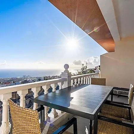 Menores Sea View Apartahotel