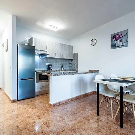 Menores Sea View Apartahotel 3*