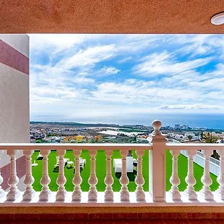 Apartahotel Menores Sea View 3*