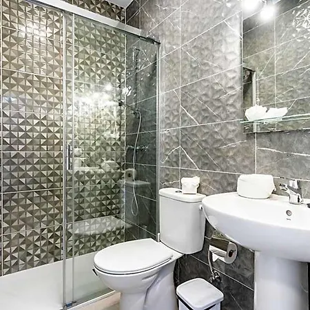 Menores Sea View Apartahotel 3*