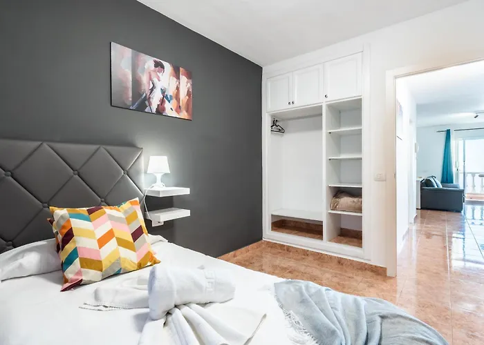Menores Sea View 3*