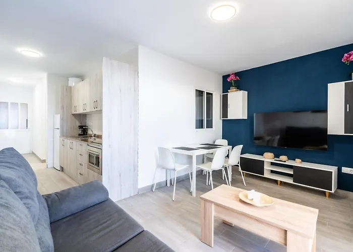 Menores Sea View 公寓式酒店 3*