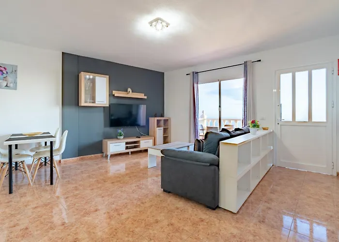 Menores Sea View 3*