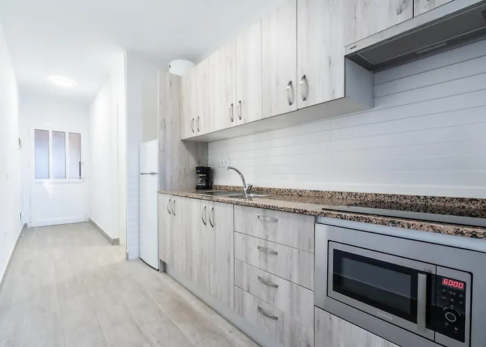 Menores Sea View 公寓式酒店