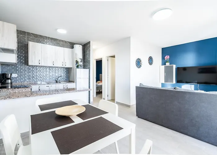 Menores Sea View 3*