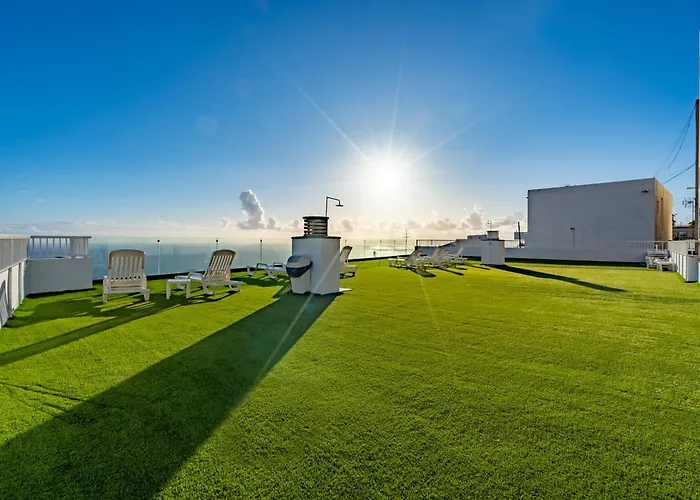 Menores Sea View Aparthotel