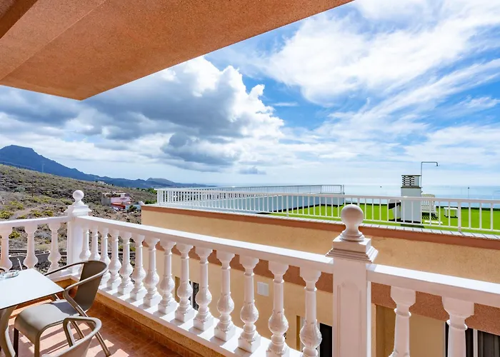 Menores Sea View 3*