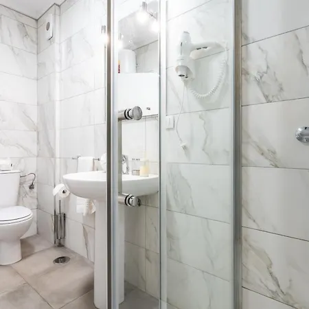 アパートホテル Menores Sea View アデヘ