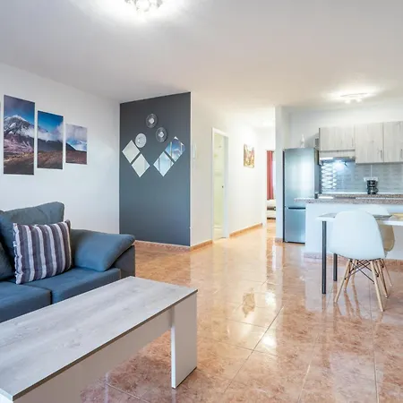 アパートホテル Menores Sea View