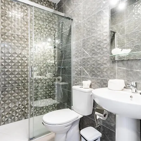 アパートホテル Menores Sea View