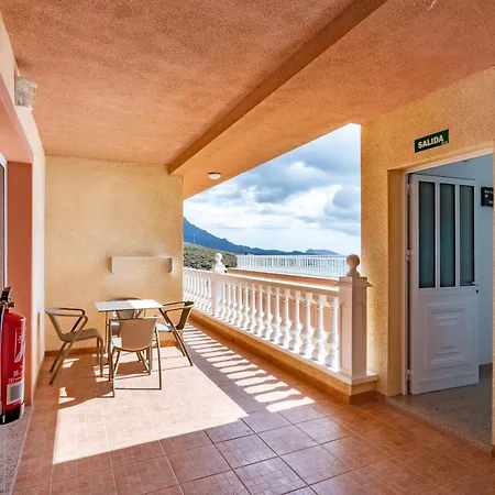 Menores Sea View 3* アデヘ