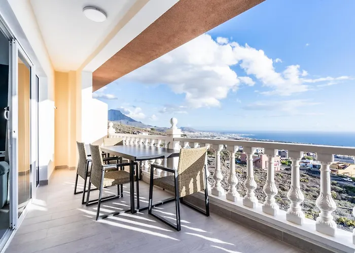 Menores Sea View 3* Costa Adeje (Tenerife)